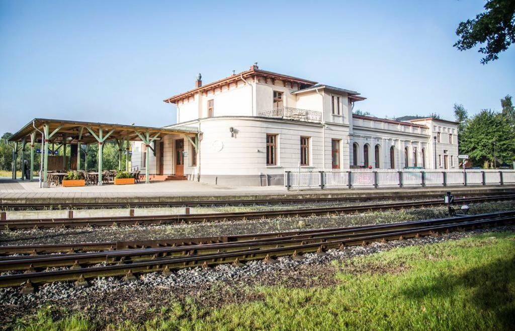 Nostalgischer Kaiserbahnhof Bad Doberan Buitenkant foto